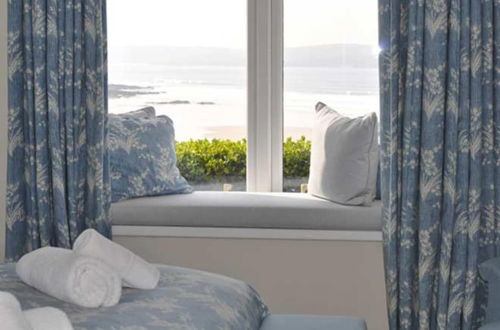 Photo 4 - Gorgeous Apartment Only Yards From Polzeath Beach