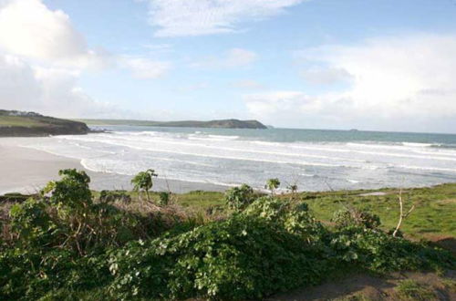 Photo 10 - Gorgeous Apartment Only Yards From Polzeath Beach