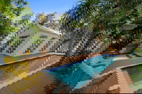 Foto 2 - Lighthouse Villa by Avantstay Walk to Southernmost Point w/ Private Pool & Patio Month Long Stays