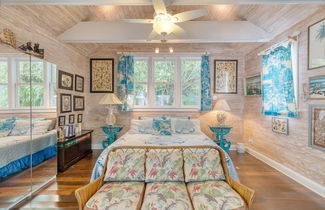 Foto 2 - Boat House by Avantstay Character Cottage Central Location w/ Shared Pool Month Long Stays