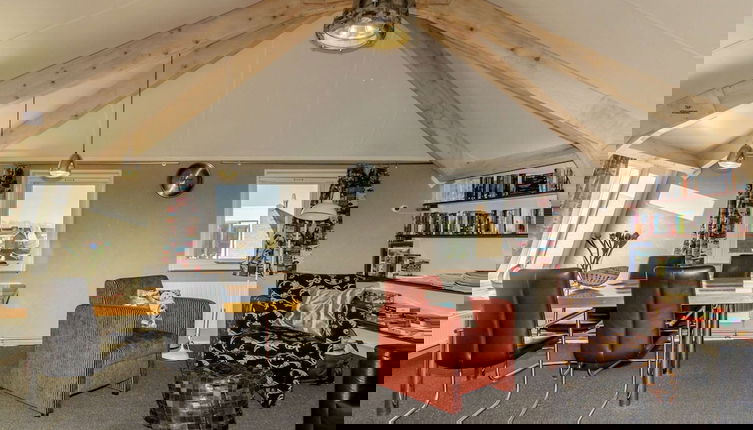 Foto 1 - Home With Vinyls, Bikes and Waterways