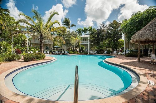 Photo 1 - Coral Villa by Avantstay Close 2 DT Key West Shared Pool & Patio