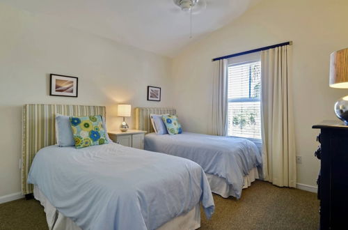 Photo 2 - Coral Villa by Avantstay Close 2 DT Key West Shared Pool & Patio