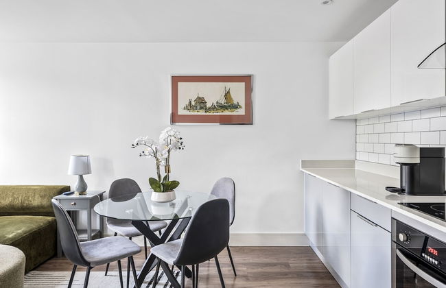 Luxurious 2 Bedroom Apartment With Free Parking - Foto 8