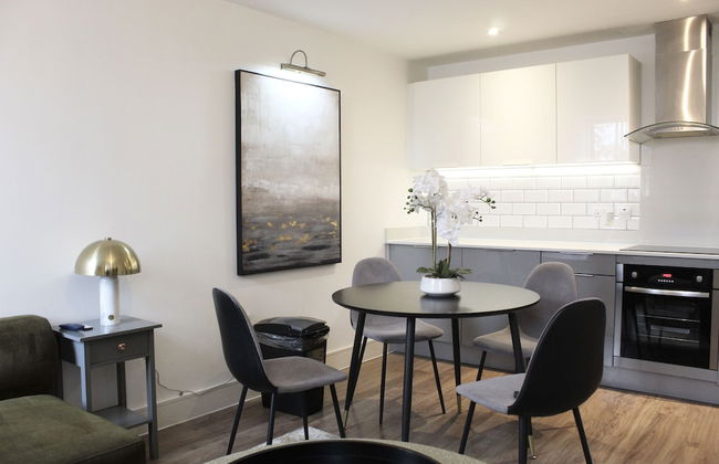 Luxurious 2 Bedroom Apartment With Free Parking - Foto 17