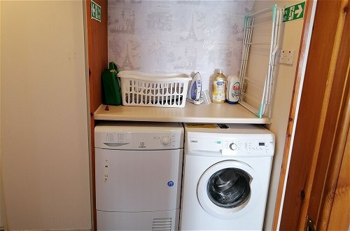 Photo 14 - Impeccable 2-bed Flat in Wick