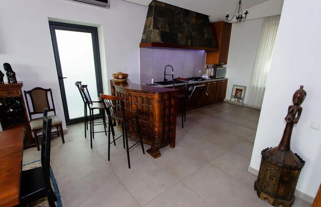 4 Bed Villa Estate Sleeps 7 - Pool, Garden, Sauna - Foto 2