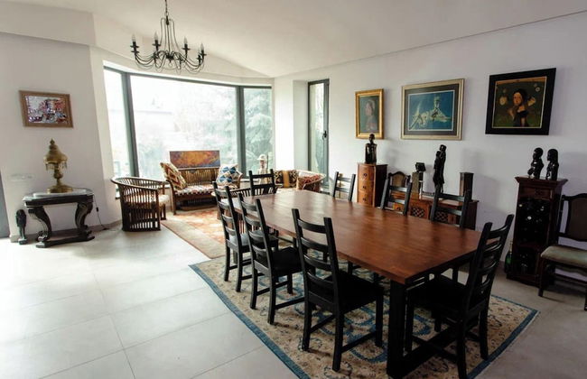 4 Bed Villa Estate Sleeps 7 - Pool, Garden, Sauna - Foto 36