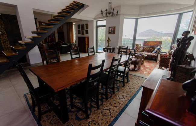 4 Bed Villa Estate Sleeps 7 - Pool, Garden, Sauna - Foto 23