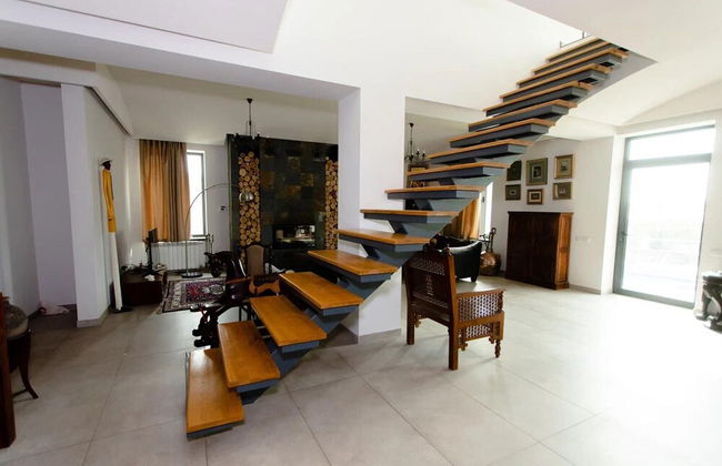 4 Bed Villa Estate Sleeps 7 - Pool, Garden, Sauna - Foto 32