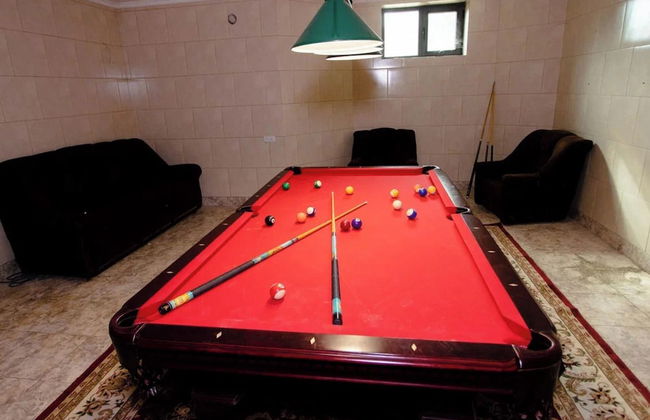 4 Bed Villa Estate Sleeps 7 - Pool, Garden, Sauna - Foto 21