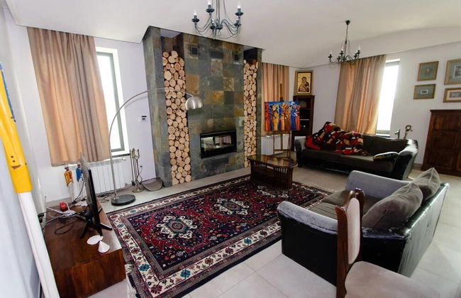 4 Bed Villa Estate Sleeps 7 - Pool, Garden, Sauna - Foto 25