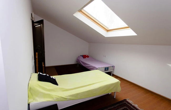 4 Bed Villa Estate Sleeps 7 - Pool, Garden, Sauna - Foto 5