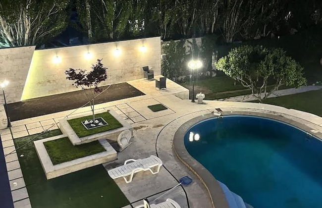 4 Bed Villa Estate Sleeps 7 - Pool, Garden, Sauna - Foto 18