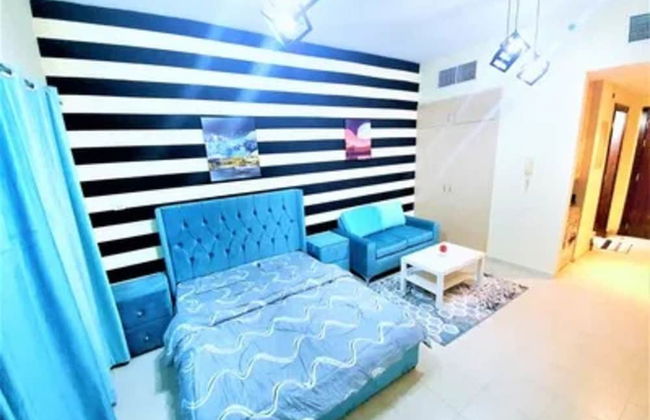 Stunning Studio Apartment With Balcony And Pool - Photo 4