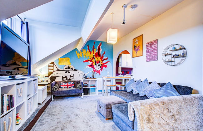 Entire Artistic Open-plan Top Floor Apartment - Foto 13