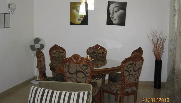 Lobby-Lounge