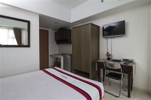 Photo 5 - RedDoorz Apartment @ Margonda Residence 3
