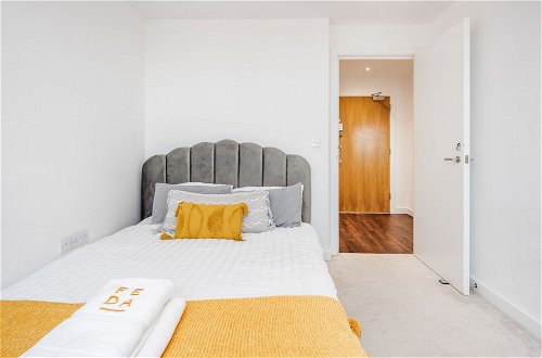 Photo 6 - 2-bed Apartment Near Basildon Train Station