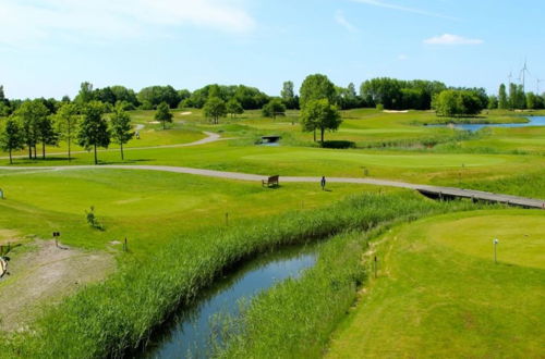 Foto 31 - Holiday Home in Zeewolde With Jetty Next to Golf Course