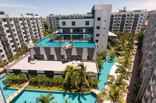 Photo 11 - Pool Views De Luxe at Arcadia Beach Resort