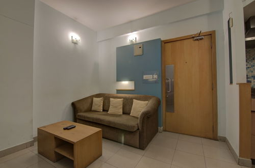 Photo 6 - Tristar Service Apartments