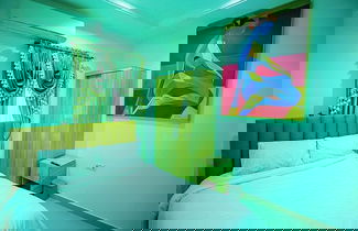 Photo 2 - Homestead Apartment