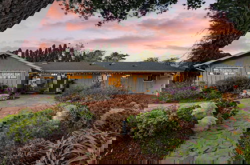 Foto 7 - Hummingbird Haven by Avantstay Dog-friendly, Near the Beach, Huge Yard+hot Tub