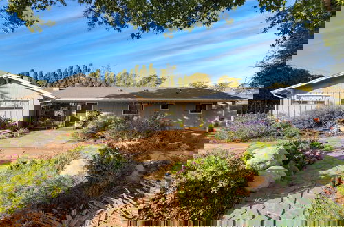 Foto 48 - Hummingbird Haven by Avantstay Dog-friendly, Near the Beach, Huge Yard+hot Tub