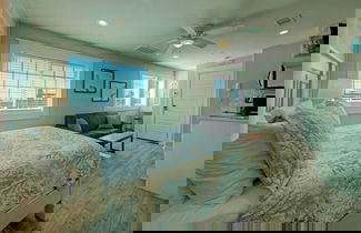 Foto 3 - Sailfish & Dolphin Buyout by Avantstay 2 Units, Marina Front + View, Patio