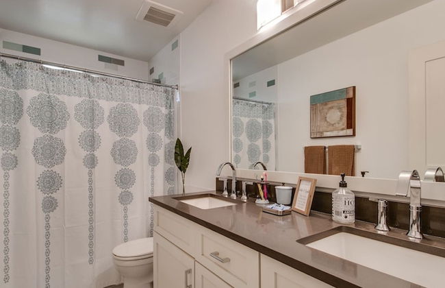 Relaxing 4 Bdrm Retreat in the Heart of Scottsdale - Foto 19