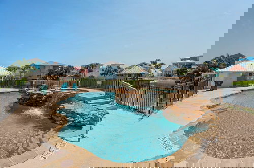 Foto 43 - Chancla - Pet Friendly! Community Pool!