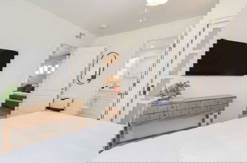 Foto 17 - Surfrider I by Avantstay Walk to the Beach + Patio