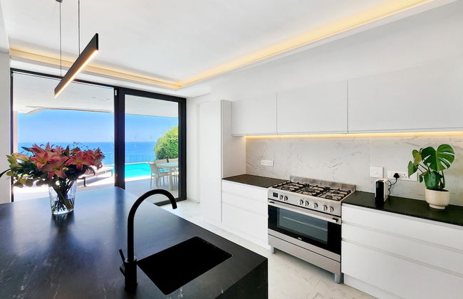 Ocean Villa - Ultra Luxury Villa in Bantry Bay - Photo 13