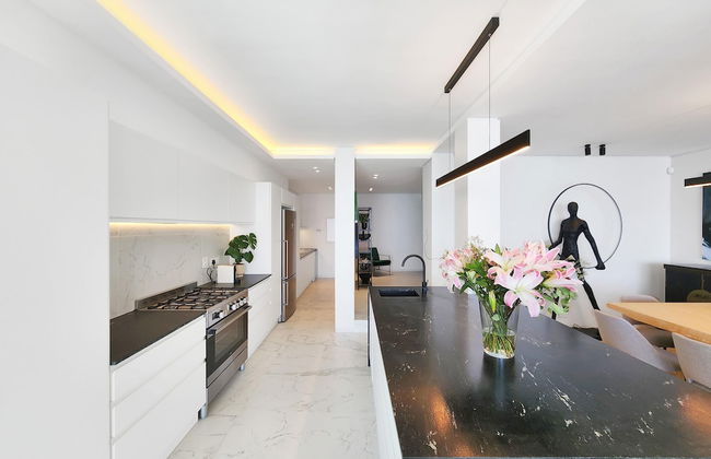 Ocean Villa - Ultra Luxury Villa in Bantry Bay - Photo 14