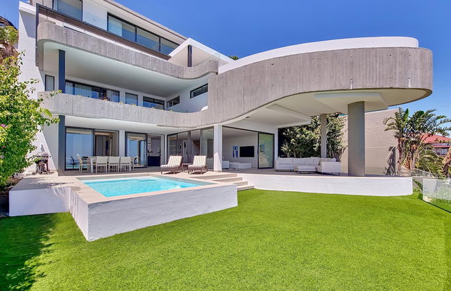Ocean Villa - Ultra Luxury Villa in Bantry Bay - Photo 2