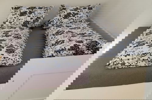 Photo 2 - CityLeaves Apartment