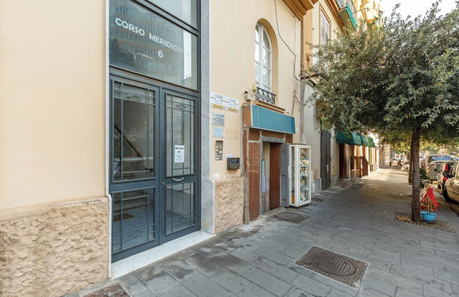 Garibaldi Central Station Apartment - Photo 14