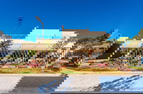 Photo 5 - Expansive Apartment With Beach Access - Jasemin