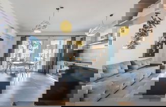Photo 1 - Expansive Apartment With Beach Access - Jasemin