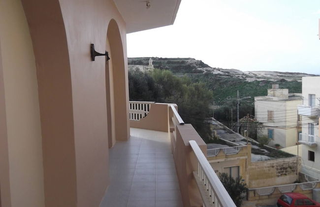 Sea and Country View 1st Floor Apartment - Photo 8