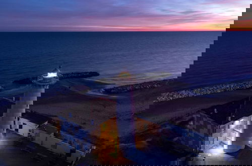 Foto 8 - Beach Front Apartment With sea View-beahost