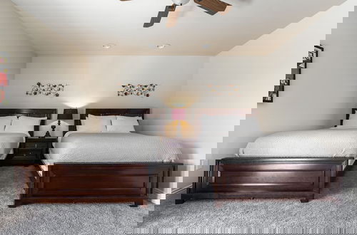 Foto 23 - Wilson Creek Manor By Avantstay Sleeps 24 Amazing Estate w Pool Game Room