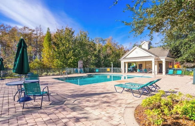 3BR Condo w/ BBQ & Heated Pool Near Disney & Malls - Foto 25