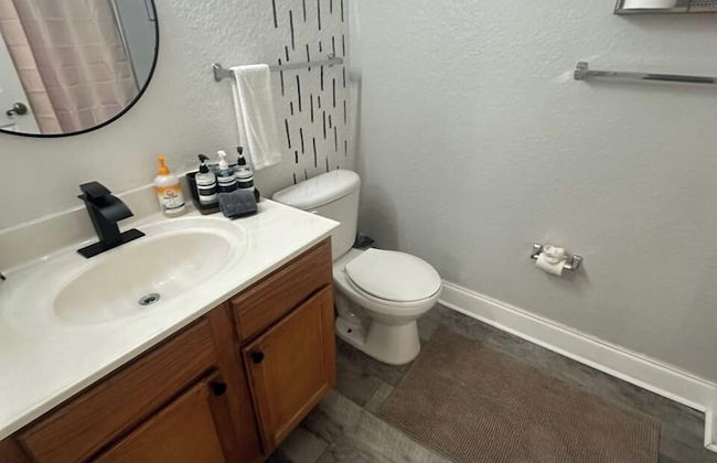 3BR Townhome w/ Pool & BBQ Near Disney - Foto 11