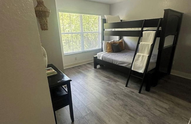 3BR Townhome w/ Pool & BBQ Near Disney - Foto 8