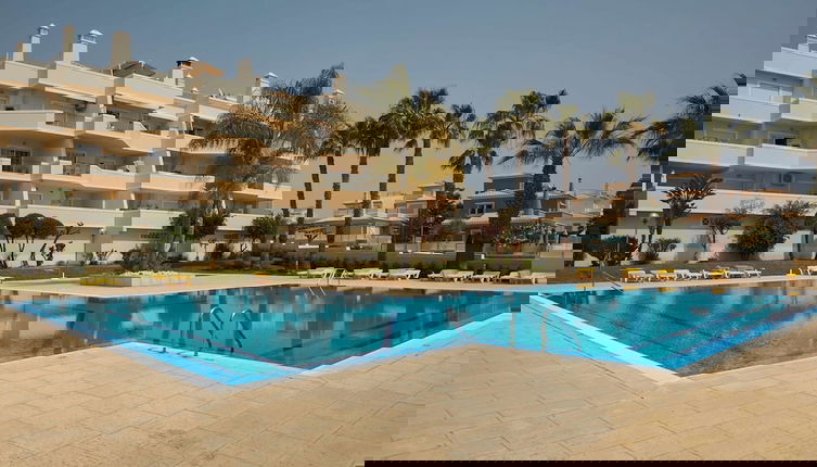 Foto 1 - Appartamento con 2 camere da letto a Albufeira con piscina e giardino