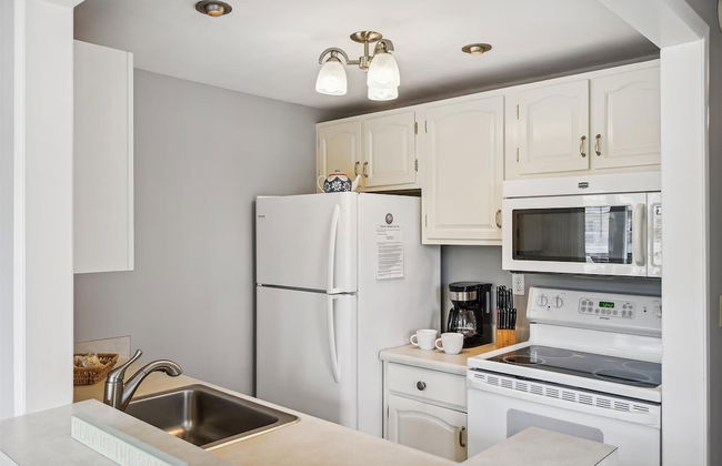 Sandpiper Cove 1030 1 Bedroom Condo by RedAwning - Photo 6