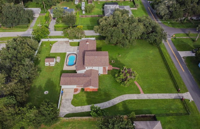 A Large Tropical 7 Bedroom Estate by RedAwning - Foto 53