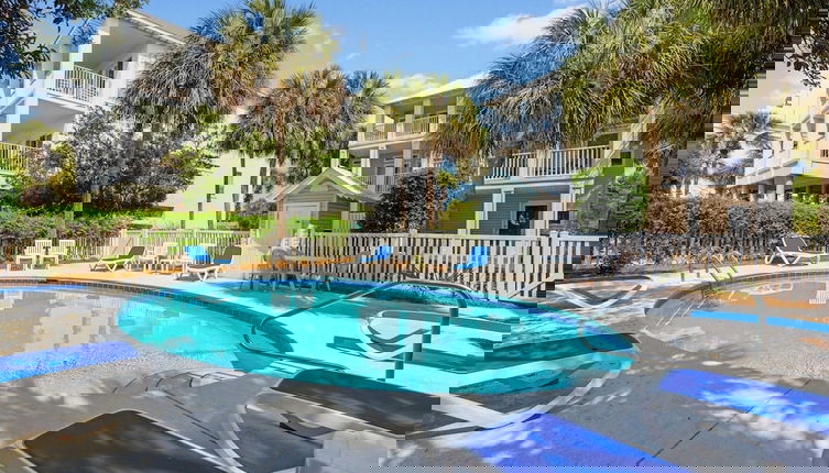 Foto 1 - A Perfect Summer East by Avantstay Private Pool & Bikes